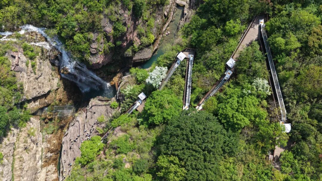 红石峡电梯